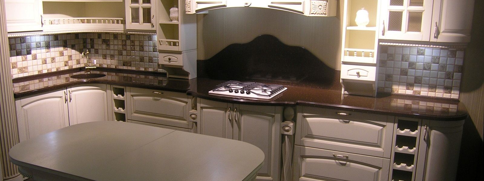 Декоративный камень в интерьере кухни (58 фото)